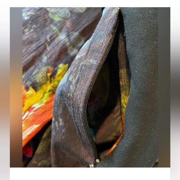 Trina Turk Fully Lined Black Floral Designer Pants Stretchy sz 2 Ankle Crop EUC - Picture 3 of 17